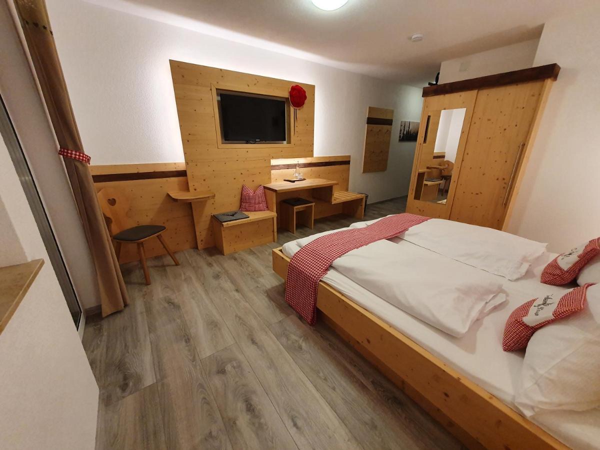 Gasthaus Zum Hirschen Furtwangen Ngoại thất bức ảnh