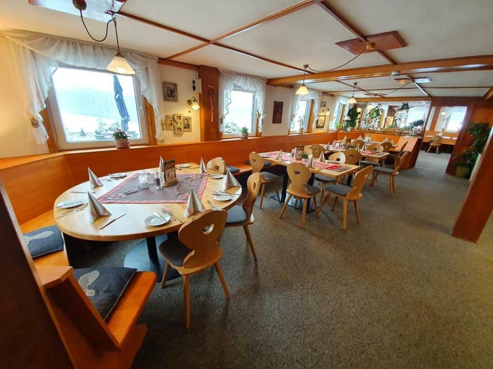 Gasthaus Zum Hirschen Furtwangen Ngoại thất bức ảnh