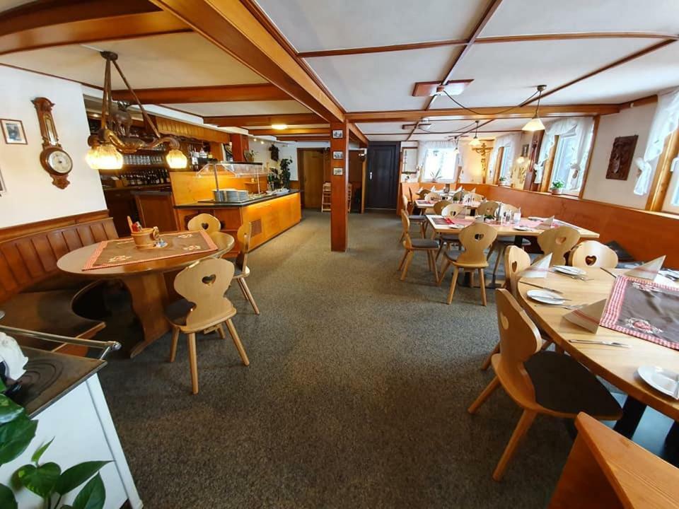 Gasthaus Zum Hirschen Furtwangen Ngoại thất bức ảnh