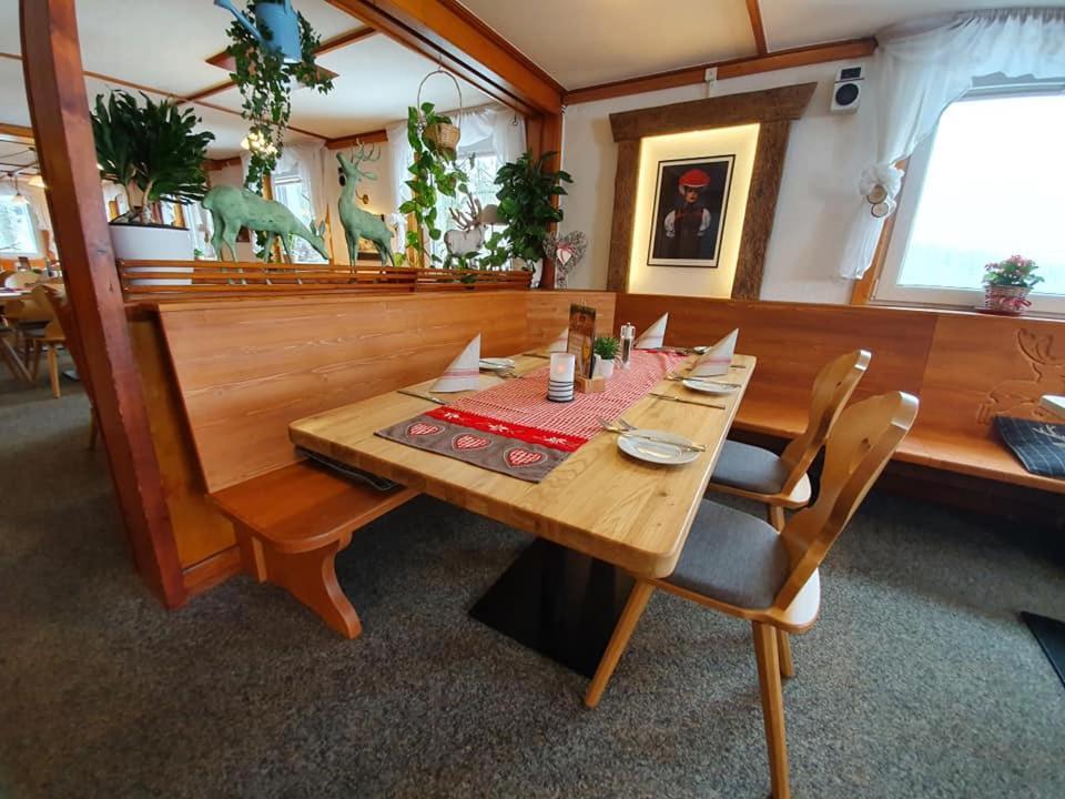 Gasthaus Zum Hirschen Furtwangen Ngoại thất bức ảnh